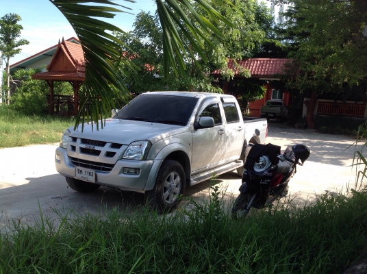 ดีแม็ก 4 ประตู ไฮเลนเดอร์ ยกสูง ปี 48 รถบ้าน ผู้หญิงขับ ดีแม็ก 4 ประตู ไฮเลนเดอร์ ยกสูง ปี 48 รถบ้าน ผู้หญิงขับ