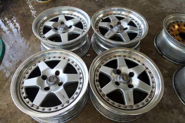 Long Champ XR-4Z ล้อเปิดตู้จากญี่ปุ่น . ขอบ16 หน้า7et25 หลัง8 et26 4รู114.3 เอาไปเก็บสีหน่อยสวยแน่นอน 14500บาท 081-7570077