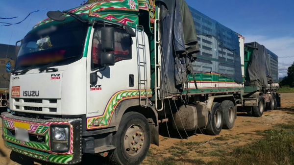 ขายรถพ่วง 24 ล้อ แม่ลูก กระบะเหล็กคอกเกษตรดั้ม ISUZU 300 ปี.55 รถสวย ราคา.2500000 ต่อรอง สนใจโทรจองด่วน