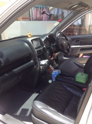 รถHONDA CRV ปี2002 เครื่องเดิม 2.0 สีบรอนเงิน เกียร์ออโต้ ติดแก๊ส LPGเครื่องเกียช่วงล่างเยี่ยม แอร์หนาว ยางดี แอร์แบ็ค เอบีเอส   265,000 บาท   TEL0890671028 ID Line arnat1028  อยู่แถวดาวคะนอง พระราม2