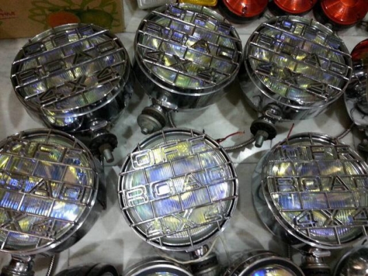 ขายไฟ สปอร์ตไลท์ ออฟโรด ไฟใต้กันชน และ ไฟถอย ขายไฟ สปอร์ตไลท์ ออฟโรด ไฟใต้กันชน และ ไฟถอย