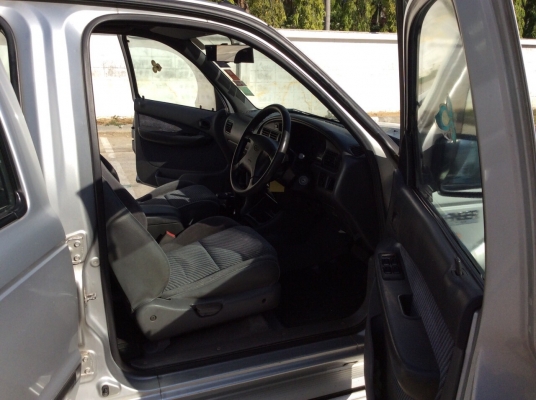 ขายรถกระบะ ฟอร์ด เรนเจอร์ 4ประตู ปี01 เครื่องดีเซลเดิม 2.9 เกียร์ออโต้ ตัวท็อป เพาเวอร์ ไฟฟ้าทั้งคัน airbag2ใบ เบรคabs ภายในสวยมากๆเดิมๆสะอาดเบาะสวยมาก แอร์เย็นฉ่ำ ตัวถังสวยเดิมๆบางเดิมๆทุกชิ้น ห้องเครื่องเดิม สีเงาสวยบางทั้งคัน คัสซีสวย เครื่องแน่น รถขับ