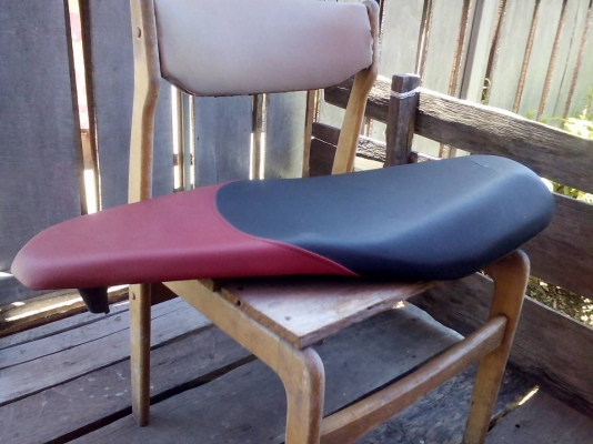 ขายเบาะปาดของ Honda Click 125i ตัวใหม่ล่าสุด *ของเทียม* ใส่ได้ประมาณ 2 อาทิตย์ ขายราคา 250 บาท *ไม่ลด* อยู่เขตบางแค ซ.เพชรเกษม 69 กรุงเทพฯ 086-4076768