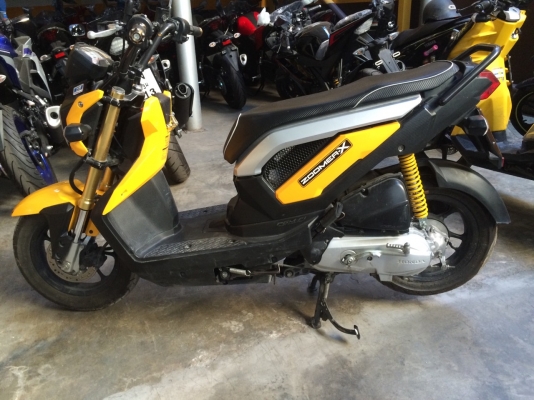 ขาย HONDA ZOOMER-X ปี 56 เล่มพร้อมโอน เครื่องดี สภาพภายนอกดี (มีรอยบังโคลนหน้านิดหน่อย)