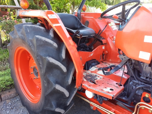 คูโบต้า  L4508 4 WD  2 เพลาพร้อมใบมีดตราช้าง..