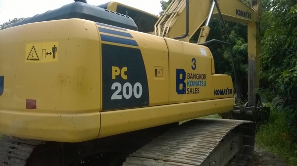 ขาย Komatsu pc200-8. สภาพเต็มทุกอย่าง