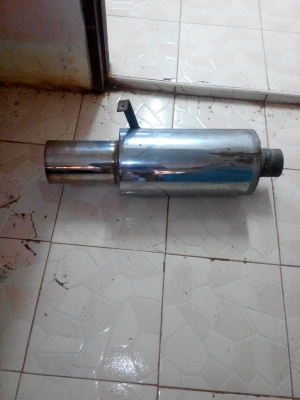 ขอขายปลายท่อเลสใหญ่ปากกว้าง5นิ้วสองใบ hksแท้ไส้ตรง2500 บ.อีกลูกไส้เกลียว 1500