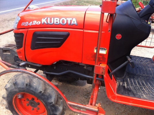 ขายคูโบต้าB2420สภาพเดิมๆพร้อมโครงกันอ้อยรถพร้อมใช้งานคับ ขายคูโบต้าB2420สภาพเดิมๆพร้อมโครงกันอ้อยรถพร้อมใช้งานคับ