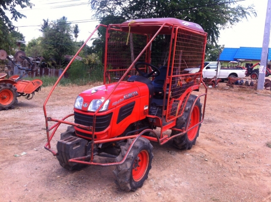 ขายคูโบต้าB2420สภาพเดิมๆพร้อมโครงกันอ้อยรถพร้อมใช้งานคับ