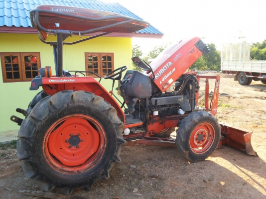 ขายคูโบต้าL4508Diพร้อมดันหน้าสภาพเดิมๆเล่มทะเบียนพร้อมโอนคับราคาเบาๆ265000