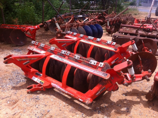 ขายอุปกรณ์ต่อพ่วงมือสองหลายรายการ เช่น ผานพรวน ผานบุก โรตารี่ บุ้งกี๋ เครื่องตัดหญ้า และมีให้เลือกหลายอย่างคับ