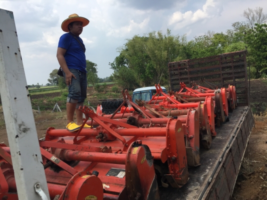 ขายอุปกรณ์ต่อพ่วงมือสองหลายรายการ เช่น ผานพรวน ผานบุก โรตารี่ บุ้งกี๋ เครื่องตัดหญ้า และมีให้เลือกหลายอย่างคับ