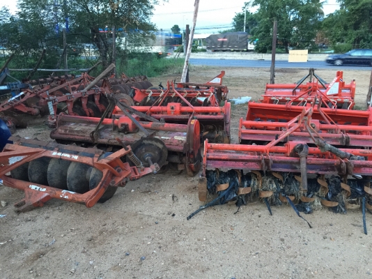 ขายอุปกรณ์ต่อพ่วงมือสองหลายรายการ เช่น ผานพรวน ผานบุก โรตารี่ บุ้งกี๋ เครื่องตัดหญ้า และมีให้เลือกหลายอย่างคับ