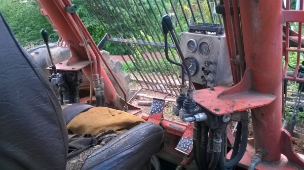 ขายรถคีบอ้อย พร้อมใช้ ราคาถูก ขายรถคีบอ้อย พร้อมใช้ ราคาถูก