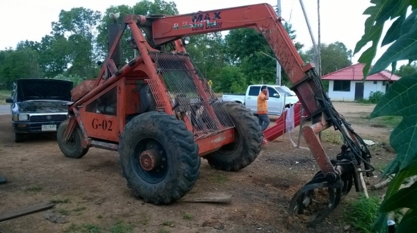 ขายรถคีบอ้อย พร้อมใช้ ราคาถูก ขายรถคีบอ้อย พร้อมใช้ ราคาถูก