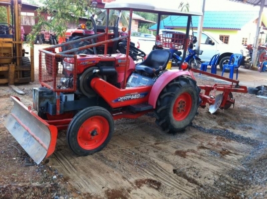 ขาย Krt 140 พร้อมใบดันหน้า ผาน3 สภาพสวยมาก พร้อมใช้งาน