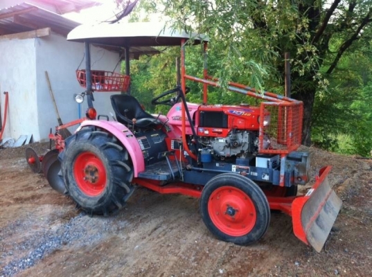 ขาย Krt 140 พร้อมใบดันหน้า ผาน3 สภาพสวยมาก พร้อมใช้งาน