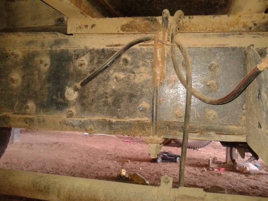 ขายเทนเลอร์ มีหางพับไฮดรอริค 10 ล้อหัวยาว เพลาเดียว เครื่อง 6BB1 145 แรงม้า เฟืองท้ายใหญ่ คัสซีสวย ทะเบียนพร้อมโอน