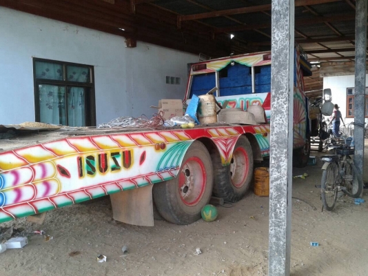 ขายเทนเลอร์ มีหางพับไฮดรอริค 10 ล้อหัวยาว เพลาเดียว เครื่อง 6BB1 145 แรงม้า เฟืองท้ายใหญ่ คัสซีสวย ทะเบียนพร้อมโอน