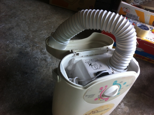 เครื่องอบผ้าให้แห้งด้วยลมร้อน KANSAI จากญีปุ่น ของใหม่ยังไม่ได้ใช้อุปกรณ์ครบ เครื่องอบผ้าให้แห้งด้วยลมร้อน KANSAI จากญีปุ่น ของใหม่ยังไม่ได้ใช้อุปกรณ์ครบ