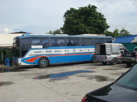 ขายบัส BENZ OH1625  720,000 บาท คุณโหน่ง0815616729