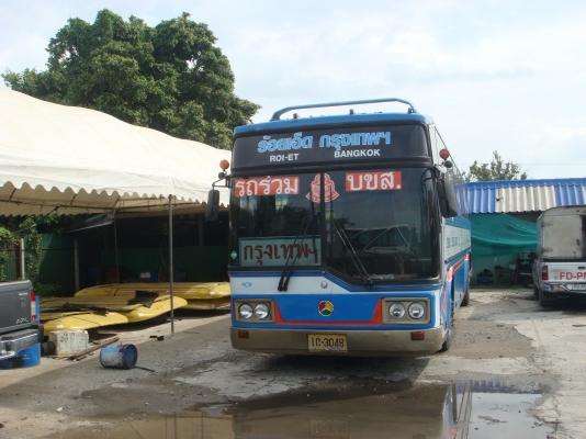 ขายบัส BENZ OH1625  720,000 บาท คุณโหน่ง0815616729