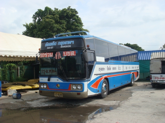 ขายบัส BENZ OH1625  720,000 บาท คุณโหน่ง0815616729