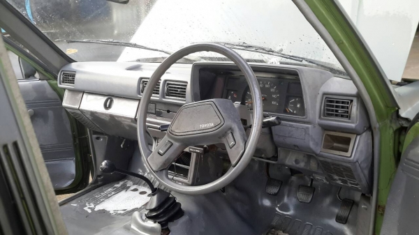 รถปิ๊กอัคฮีโล่ขายตามสภาพ