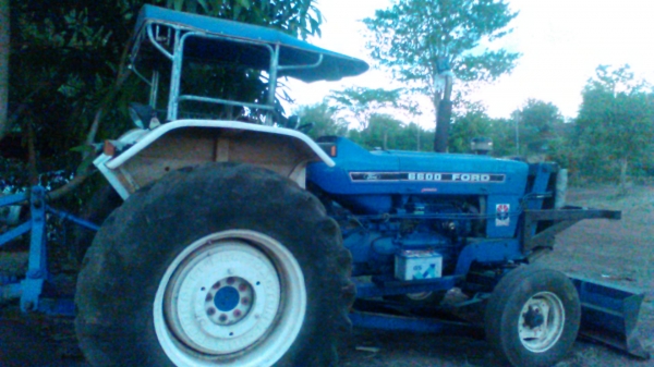 **ขายรถไถฟอร์ด6600**