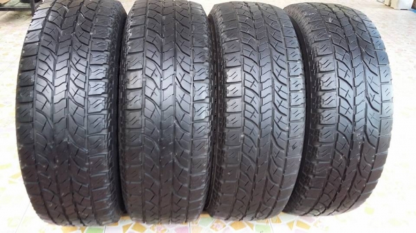 ขายครับเผื่อท่านใดหาใช้อยู่ yokohama  265/70/16  1 ชุดครับ
