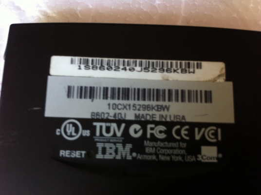 โทรศัพท์สมาร์ทโฟน SHARP สภาพสวยน่าจะใหม่เก่าเก็บมา มีซองเก็บมาด้วย(มีแค่สองอัน)