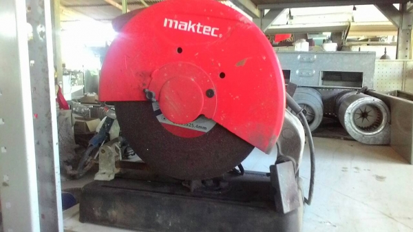 ไฟเบอร์ตัดเหล็กขนาด 14 นิ้วเดิมๆ ไฟเบอร์ตัดเหล็กขนาด 14 นิ้วเดิมๆ