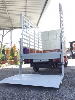 รับติดตั้งลิฟท์ท้าย