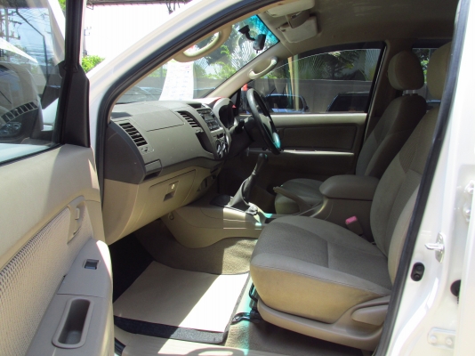 วีโก้ 2.5 4ประตู้ per-runner ปี2010 สวยสุดๆ สภาพป้ายแดง สอบถามเพิ่มเติม 080-604-8422 ปุ้ย วีโก้ 2.5 4ประตู้ per-runner ปี2010 สวยสุดๆ สภาพป้ายแดง สอบถามเพิ่มเติม 080-604-8422 ปุ้ย