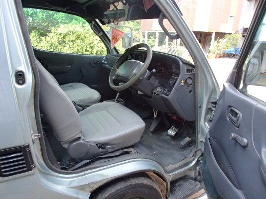 รถตู้หลังคาสูงปี43เครื่องดีประหยัด 2JZ 2ระบบแก็สLPG+เบ็นซินเบาะ5แถวพร้อมทำเงิน  (ขายตัด 155000 ก่อน 15 กค.นะครับ)