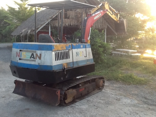รถขุดพร้อมมีดดันนิสสัน 21ss สภาพดีพร้อมใช้ เพิ่งเข้าจากญี่ปุ่น