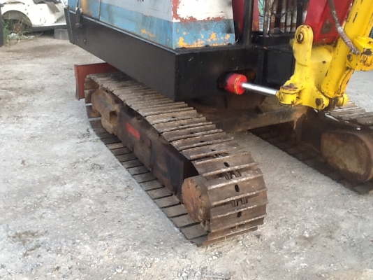 รถขุดพร้อมมีดดันนิสสัน 21ss สภาพดีพร้อมใช้ เพิ่งเข้าจากญี่ปุ่น