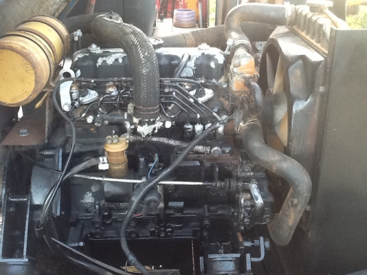 รถขุดพร้อมมีดดันนิสสัน 21ss สภาพดีพร้อมใช้ เพิ่งเข้าจากญี่ปุ่น