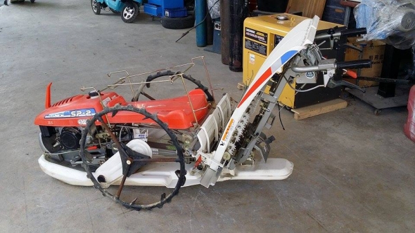รถดำนา  KUBOTA รุ่น SP-2  เก่าญี่ปุ่น ดำนา 2 แถว  ขนาดกระทัดรัด สภาพสวย เครื่องยนต์ติดง่าย สภาพพร้อมใช้งาน ไม่เคยใช้งานในไทย