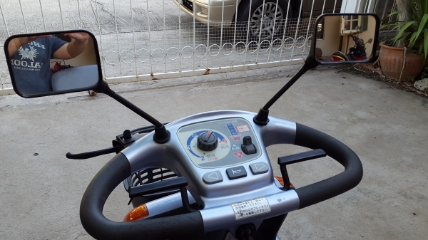 รถไฟฟ้า 4 ล้อ SUZUKI พร้อมใช้  สภาพสวย เดิม ๆ 35,000