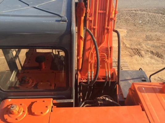 ขายรถแบคโฮ HITACHI EX 100-1 คอลโทรลสั้น สภาพสวยพร้อมใช้ นำเข้าจากญี่ปุ่น มีVDOการทำงานครับ ขายรถแบคโฮ HITACHI EX 100-1 คอลโทรลสั้น สภาพสวยพร้อมใช้ นำเข้าจากญี่ปุ่น มีVDOการทำงานครับ