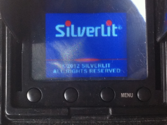 เฮลิคอปเตอร์ติดกล้องสามารถถ่าย VDO ถ่ายภาพได้ มีที่เสียบการ์ดSD เพื่อบันทึกเก็บได้