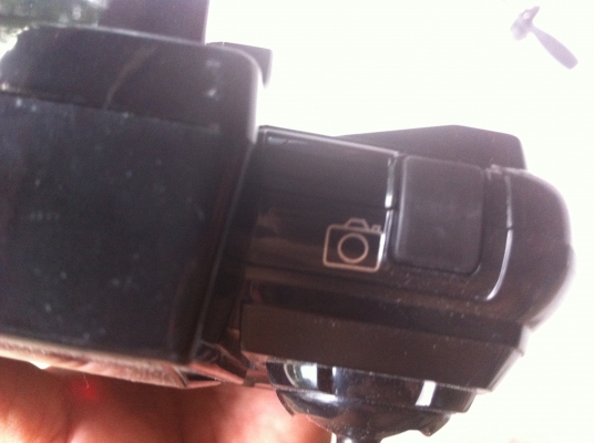 เฮลิคอปเตอร์ติดกล้องสามารถถ่าย VDO ถ่ายภาพได้ มีที่เสียบการ์ดSD เพื่อบันทึกเก็บได้