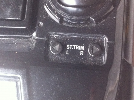 เฮลิคอปเตอร์ติดกล้องสามารถถ่าย VDO ถ่ายภาพได้ มีที่เสียบการ์ดSD เพื่อบันทึกเก็บได้