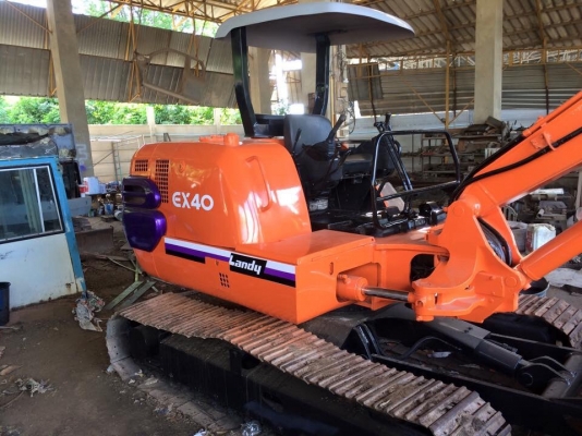 ขายรถขุด.HITACHI EX40-2. รถนำเข้า เก่านอกแท้100\% เครื่องแน่น.  ปั๊มแรง.  ระบบการใช้งานคล่องตัว. เดินไว.  รถพร้อมใช้งาน. เอกสารใบอินวอยครบ สนใจ. 096-3268553.  ช่างเบนซ์  ID LINE. 096-3268553