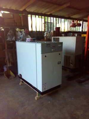 ขายแอร์ดรายเยอร์เครื่องทำลมแห้งรับอุณหภูมิลมเข้าได้ถึง60องศา ใช้ได้กับปั๊มลมสกรู 100-150แรง