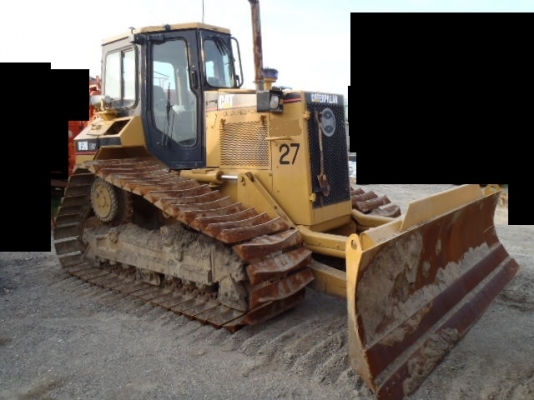 CAT D5M   ปี2000  1**** ชม. ใครหาอยู่ติดต่อมาได้เลยนะครับ