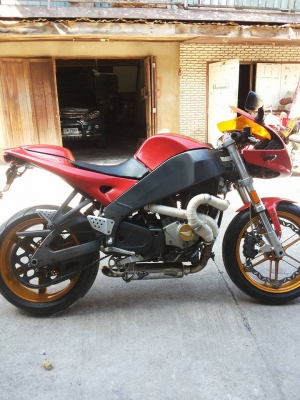 ขายคับ Buell XB12R ปี04-05 สรรพสามิตแท้ๆแน่นอน  สีเดิมๆจากโรงงาน ยางหน้า-หลัง ใหม่ สภาพสวย  เครื่องดีมาก ทอคโหดมาก เสียงลั่นๆสไตล์ฮาเล่ย์ เร้าใจแน่นอนคับ ขับสนุกมาก จบๆเอาไปขี่หล่อได้เลยคับ  เปิดราคา 215000 สนใจจริงโทรมาต่อรองได้คับ  คุยง่ายๆ กันเอง 09031