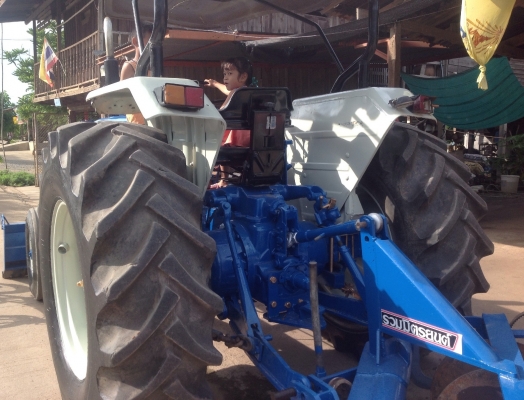 ขายรถไถฟอร์ด6600พร้อมผาน7เเละใบดันหน้ายี่ห้อCMTรถสวยพร้อมใช้งานครับ ขายรถไถฟอร์ด6600พร้อมผาน7เเละใบดันหน้ายี่ห้อCMTรถสวยพร้อมใช้งานครับ