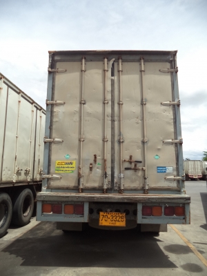 ขายด่วน รถบรรทุก 10 ล้อตู้ ISUZU (มีเล่มพร้อมโอน)